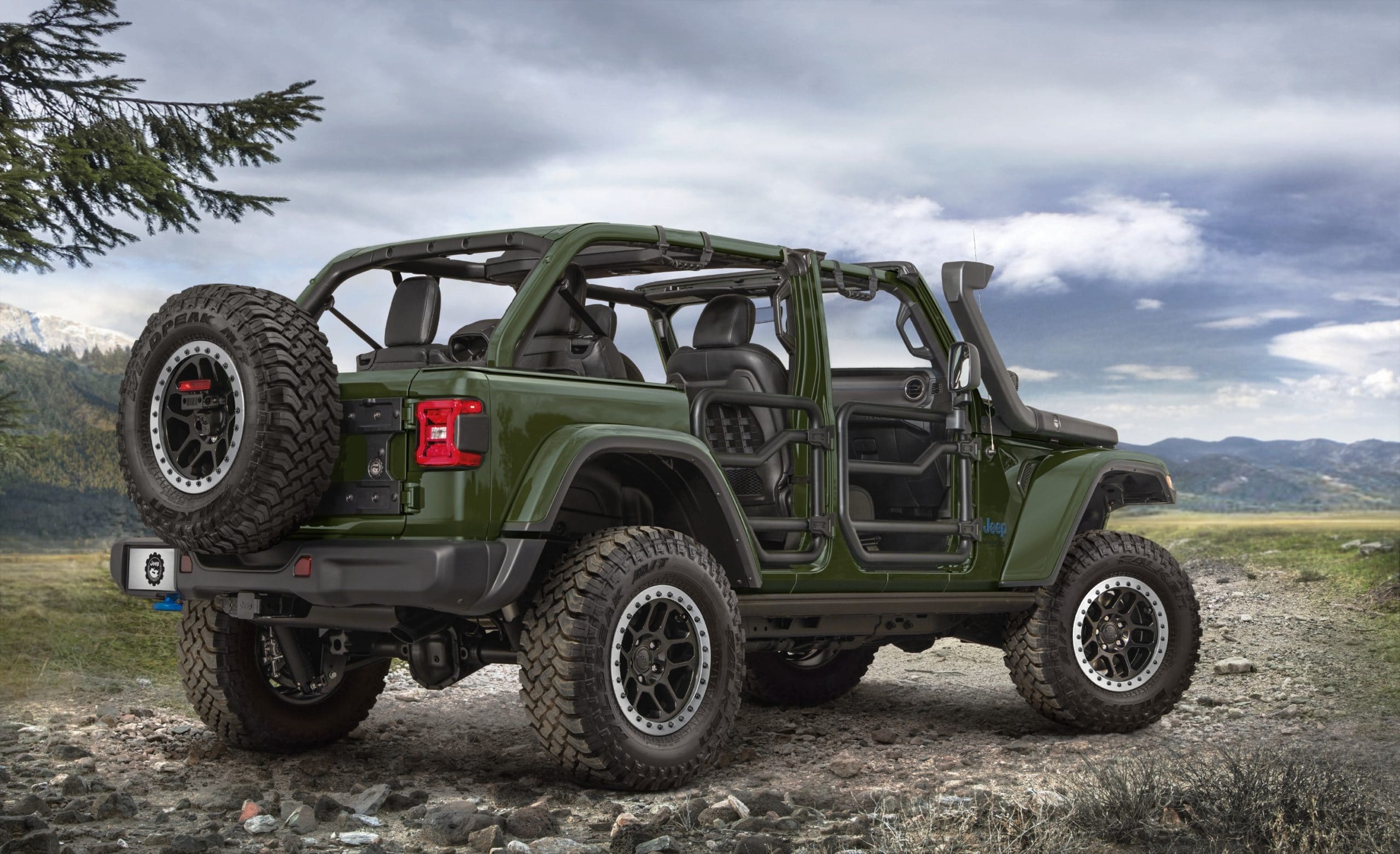 Jeep Performance Parts Introduces Industry-first 2-inch Lift Kit for a Plug-in Hybrid Electric Vehicle
