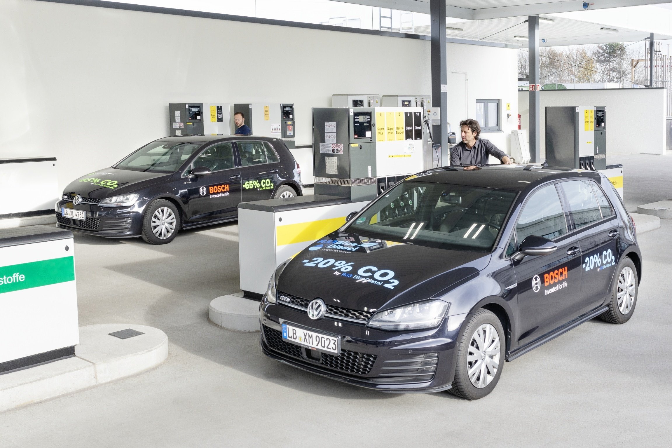 Blue Gasoline - Bosch, Shell, and Volkswagen develop renewable gasoline with 20 percent lower CO₂ emissions