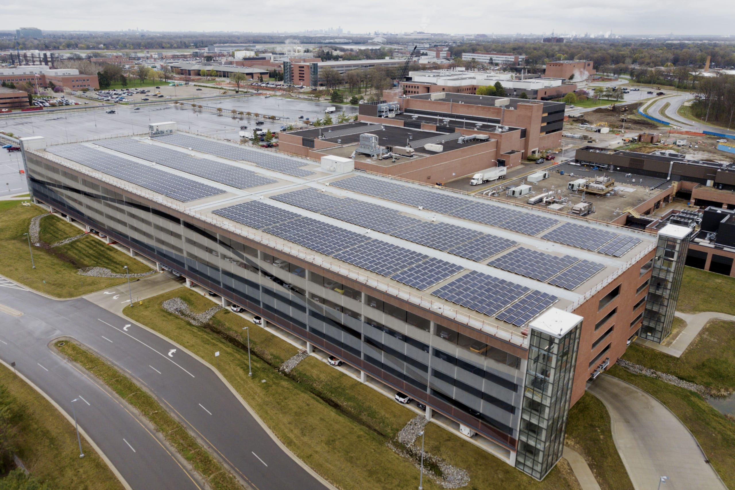 DTE Energy partners with Ford Motor Company on new rooftop solar installation and battery storage technology