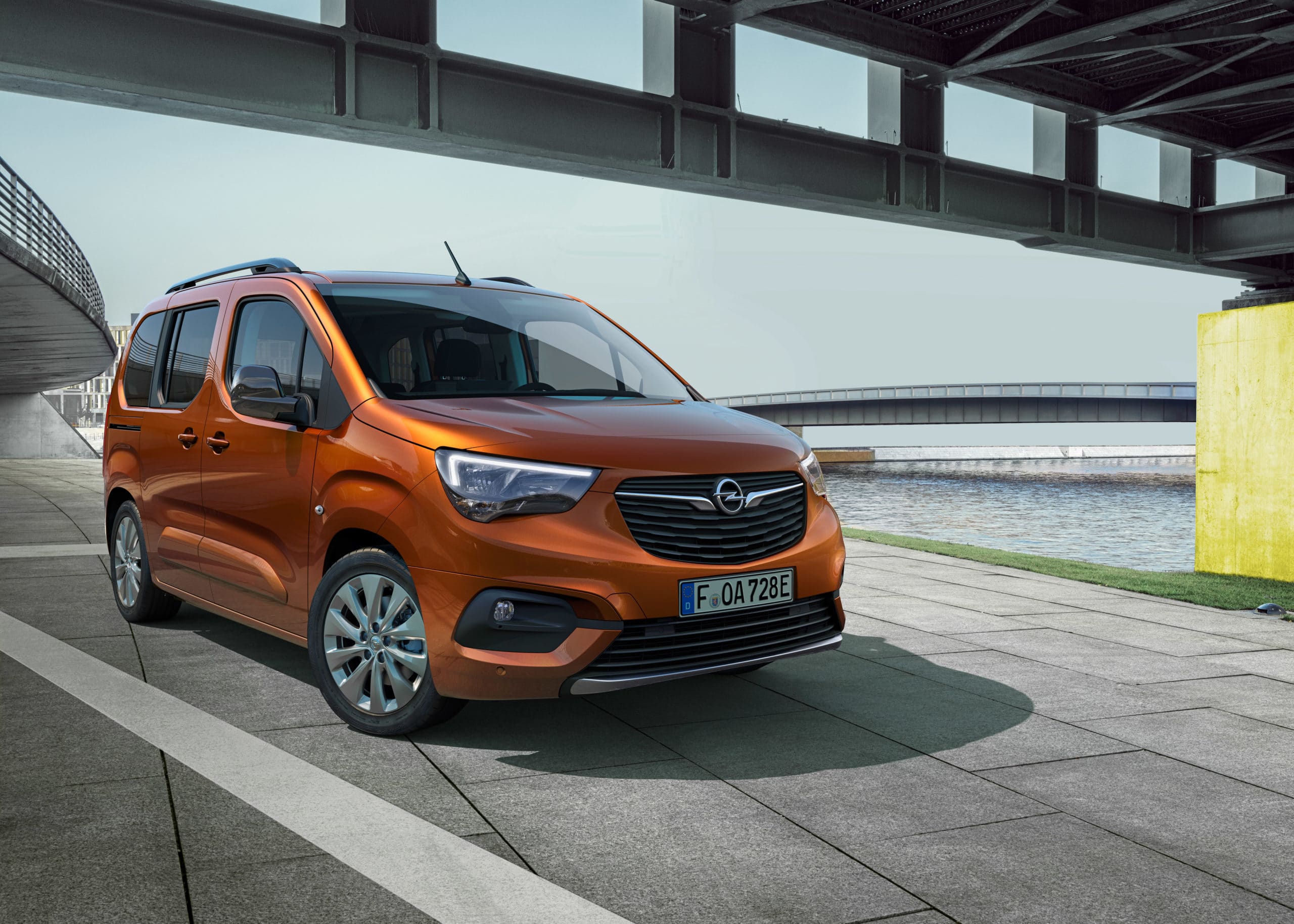 Available to Order Now: New Opel Combo-e Life