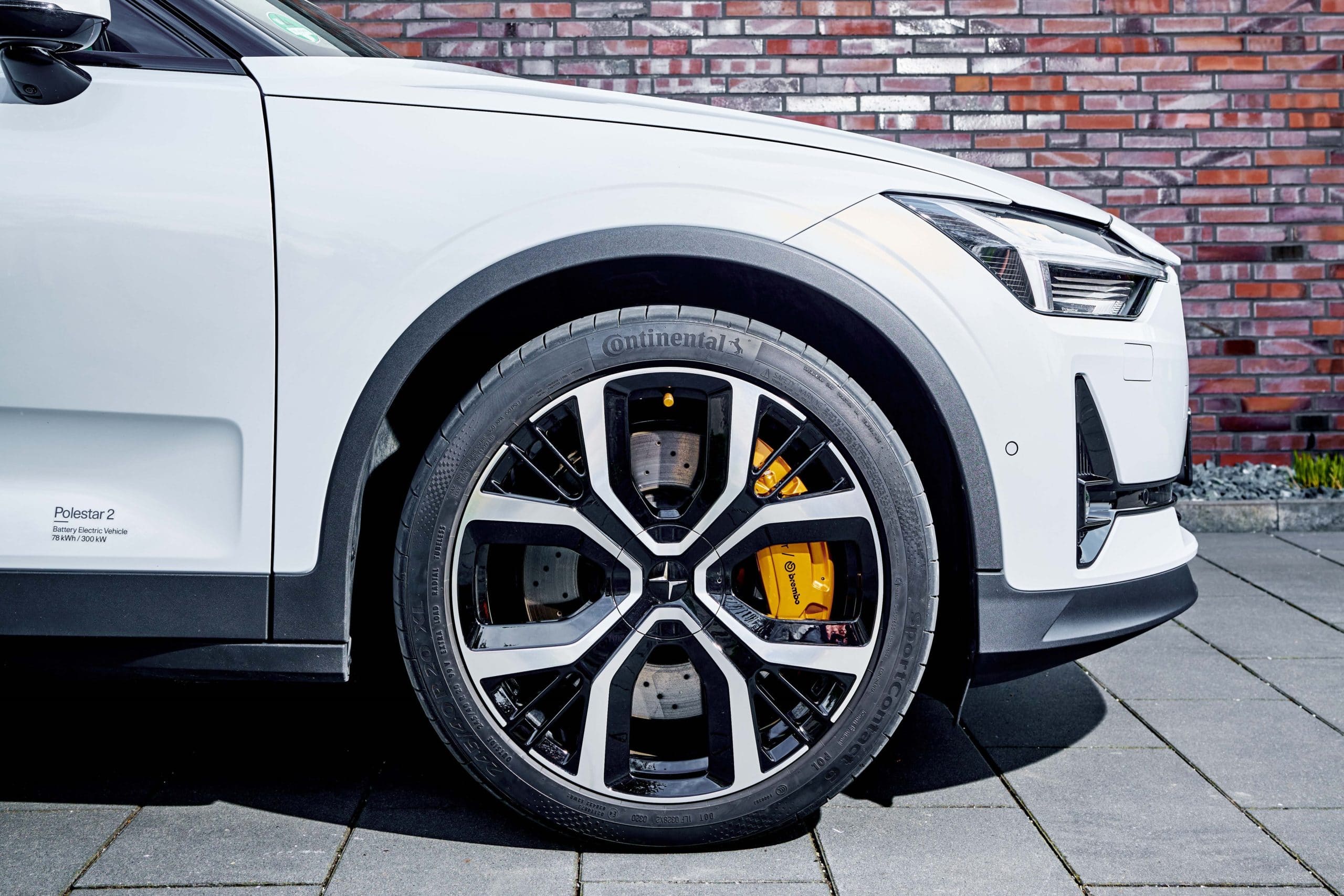 Six of the world's ten most successful electric vehicle manufacturers are fitted with Continental tires ex works
