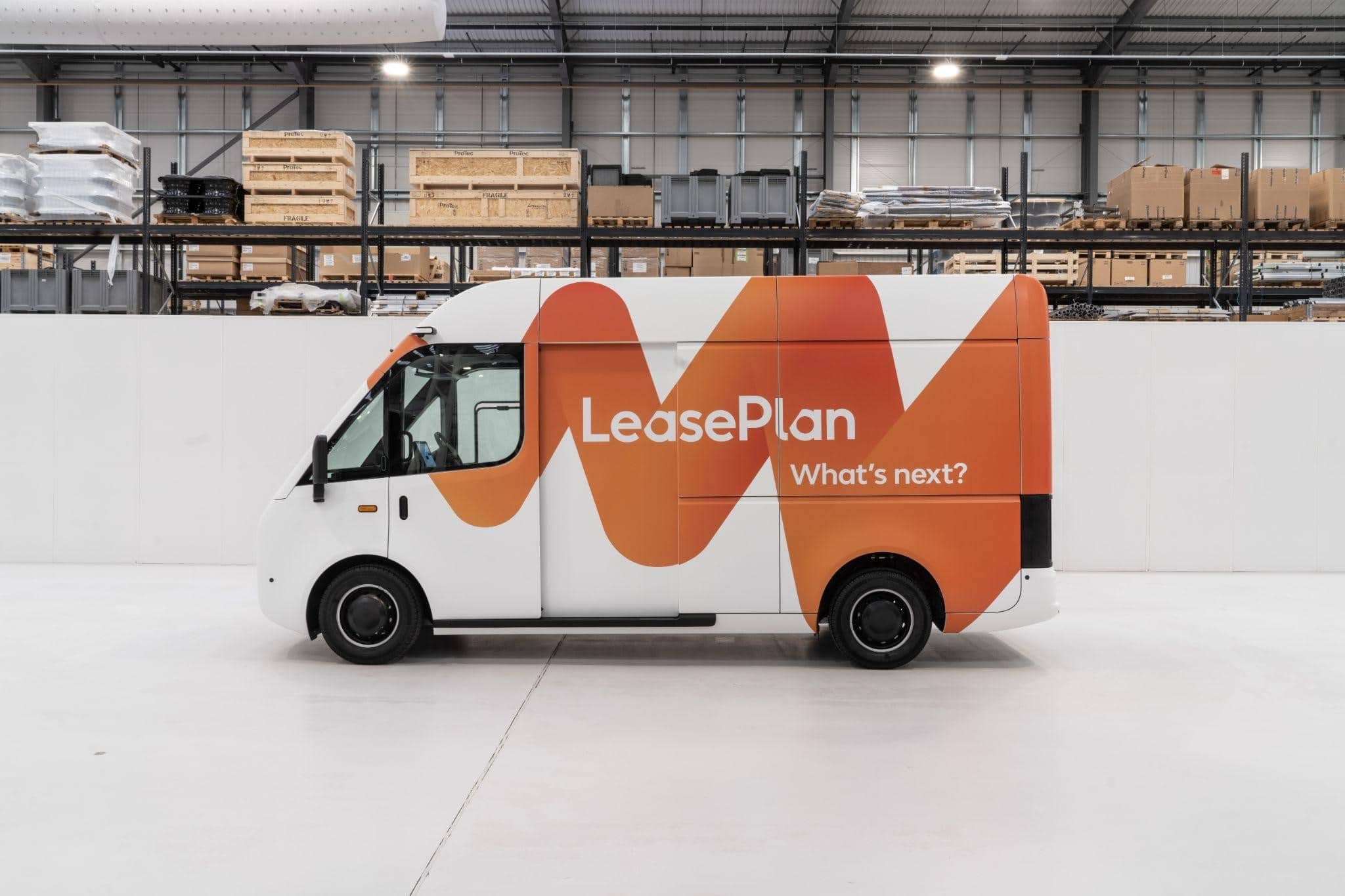 LeasePlan and Arrival sign partnership to bring revolutionary electric vans to European cities