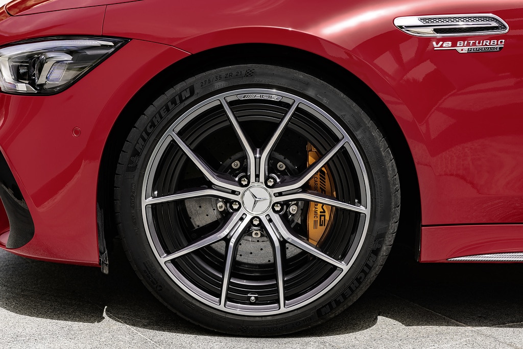 Good control and fade-resistant: the Mercedes-AMG ceramic high-performance composite brake system