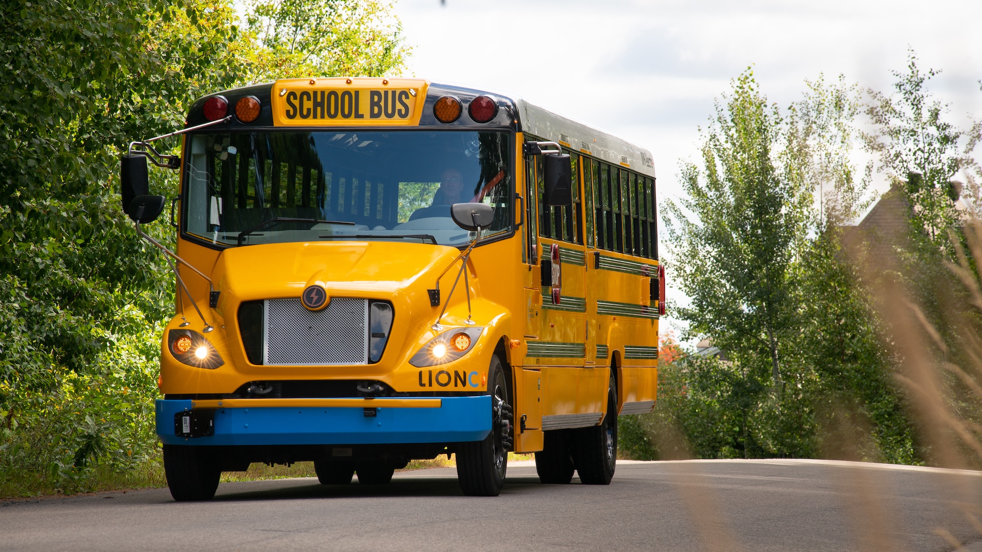 Lion Electric Receives Conditional Purchase Order from Student Transportation of Canada for 1,000 Electric School Buses