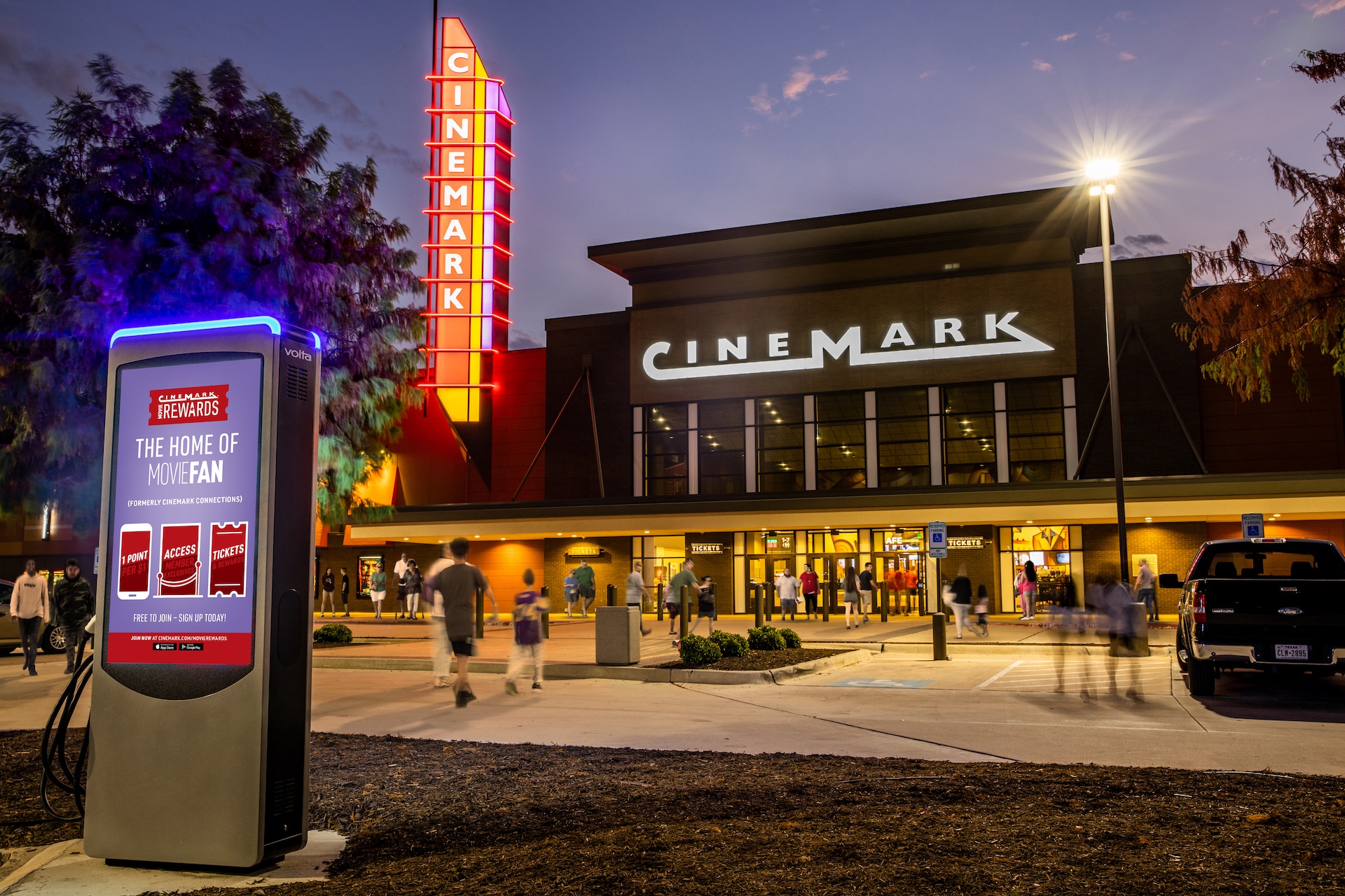 Volta Partnership With Cinemark Theatres Provides Electric Vehicle Charging to Moviegoers