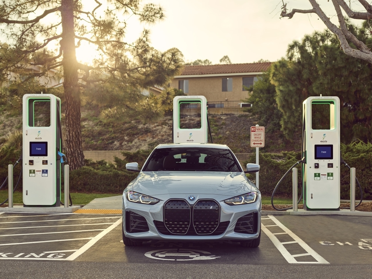 BMW of North America and Electrify America Announce Collaboration Providing Two Years Complimentary 30-minute Charging for BMW EV Customers