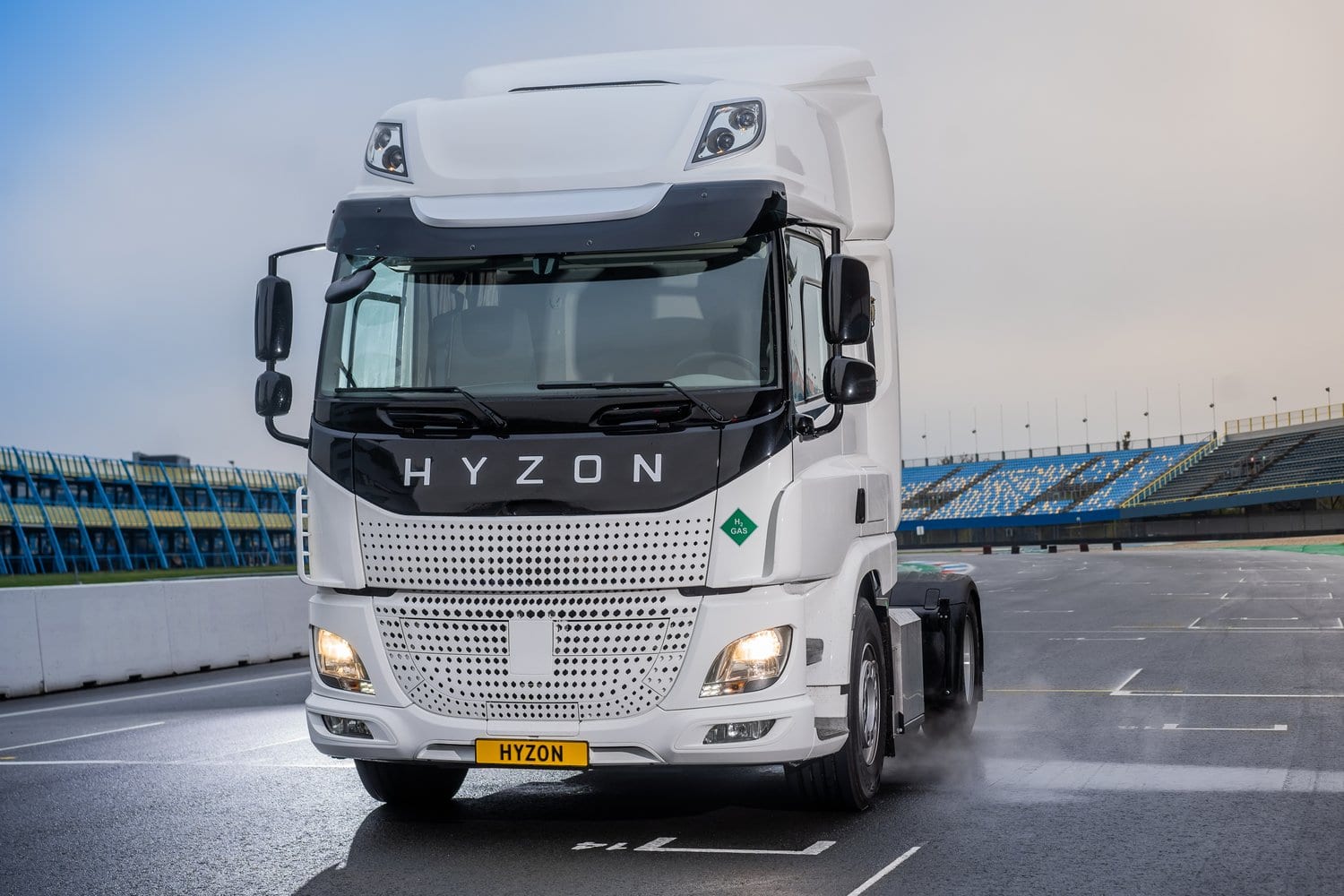 Hyzon Motors sells 18 trucks to Hylane GmbH, subsidiary of major German motor insurance provider DEVK Versicherung