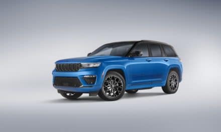 Jeep Brand Debuts Grand Cherokee High Altitude 4xe in New Hydro Blue Exterior Color at 2022 New York International Auto Show