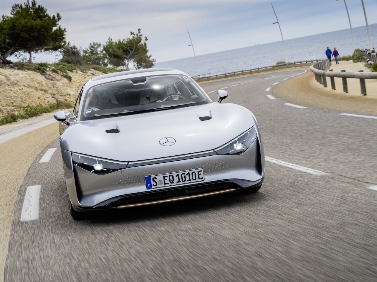 Mercedes-Benz VISION EQXX demonstrates its world-beating efficiency in real world driving – over 1,000 km on one battery charge and average consumption of 8.7 kWh/100 km