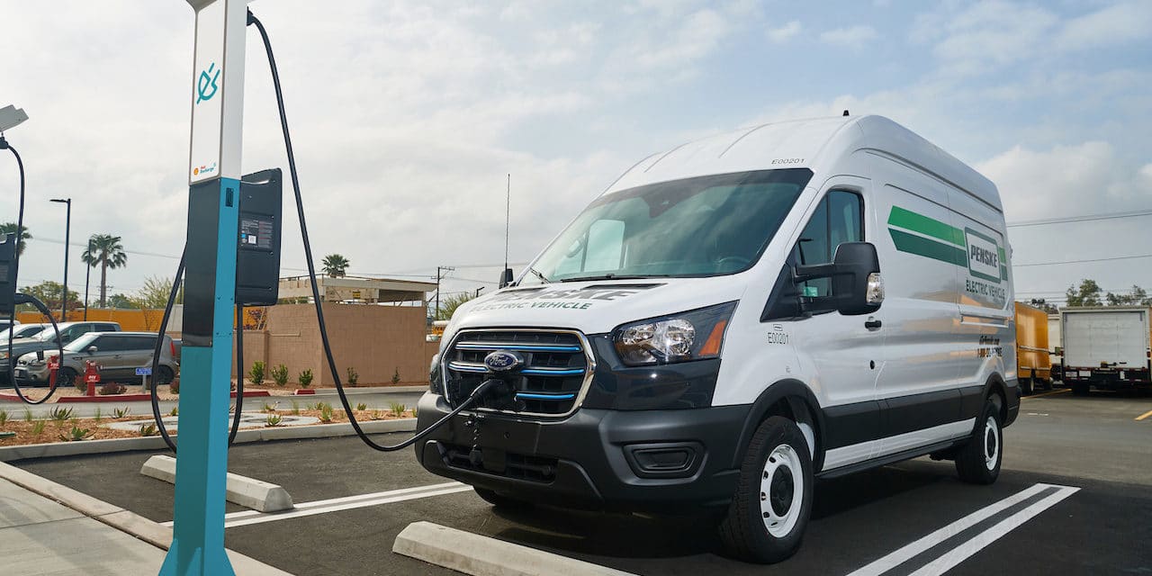 Penske and Shell Team Up for Electric Truck Charging