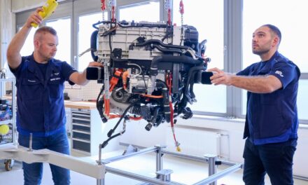 BMW Begins In-House Production of Fuel Cells for BMW iX5 Hydrogen in Munich