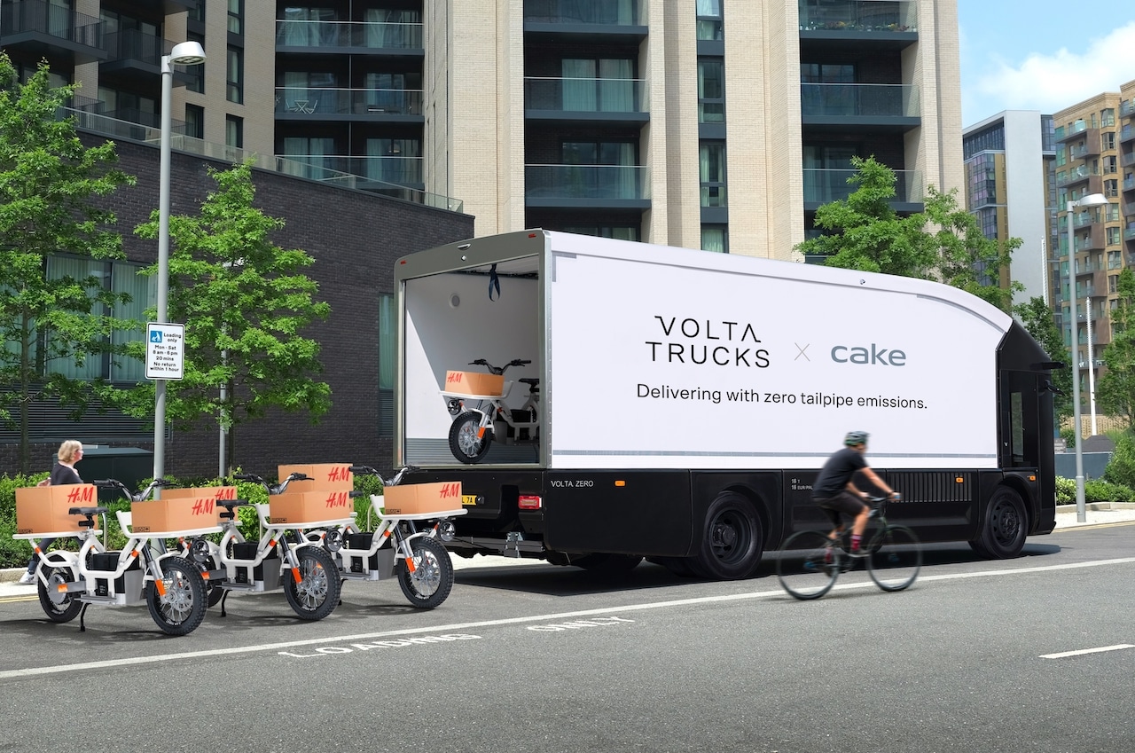 Volta Trucks and Cake electric motorcycles unite to provide electric mobile micro hub for last mile delivery