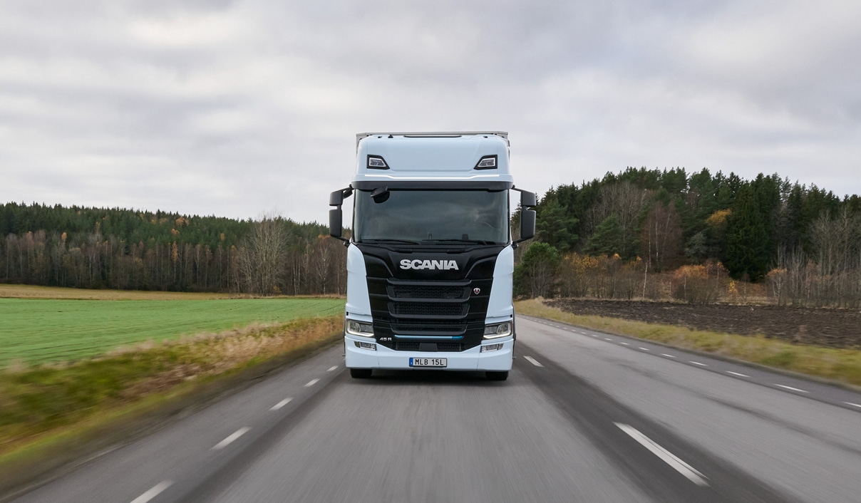 Scania and Girteka collaborate to scale up sustainable transportation