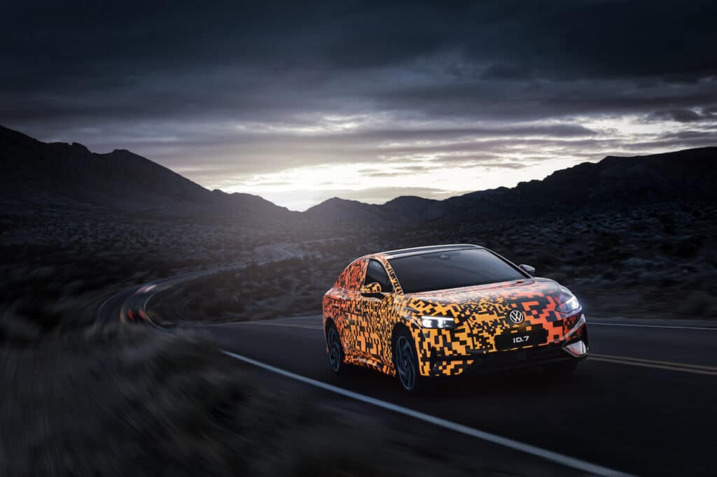 On the road to the world premiere: first appearance of the new ID.7 sedan with digital camouflage

