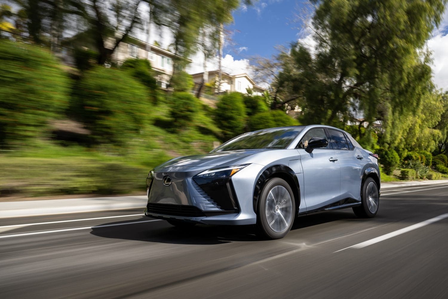 Lexus introduces first globally available, all-electric RZ 450e