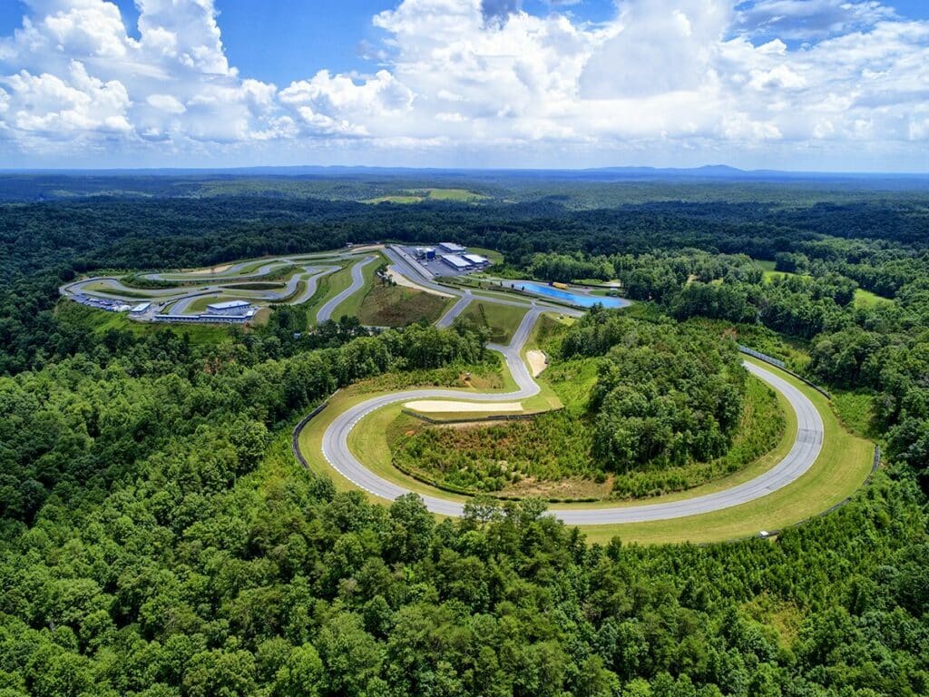 Atlanta Motorsports Park Pioneers EV Fast Charging in US Racing Scene