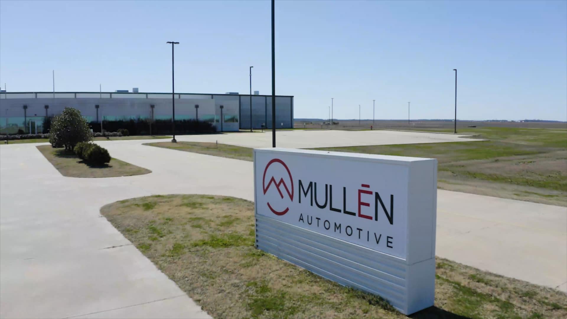 Mullen Automotive Files Defamation Lawsuit Against dot.LA