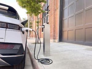 Brooklyn-based itselectric raises $2.2M to offer curbside EV charging for cities
