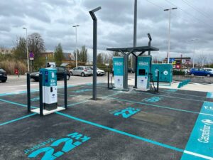 Carrefour Énergies Surpasses 100 EV Charging Stations in France