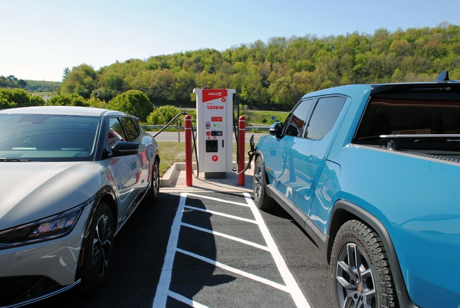 Circle K Unveils First U.S. Manufactured ABB E-mobility Fast Chargers