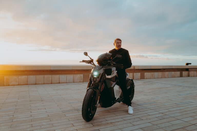 Mika Häkkinen and Verge Motorcycles Unveil Limited Edition Electric Superbike