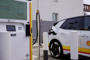 Shell and Volkswagen Collaborate to Expand EV Charging Infrastructure