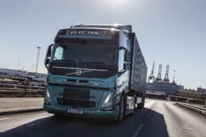 Volvo Trucks Commits to Landmark Deal with Holcim for 1,000 Electric Trucks