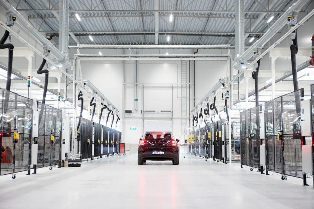 Volvo Unveils Advanced Testing Center