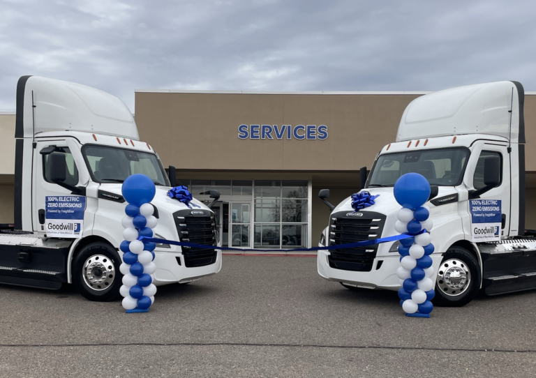 Daimler Delivers Electric Trucks to New Mexico