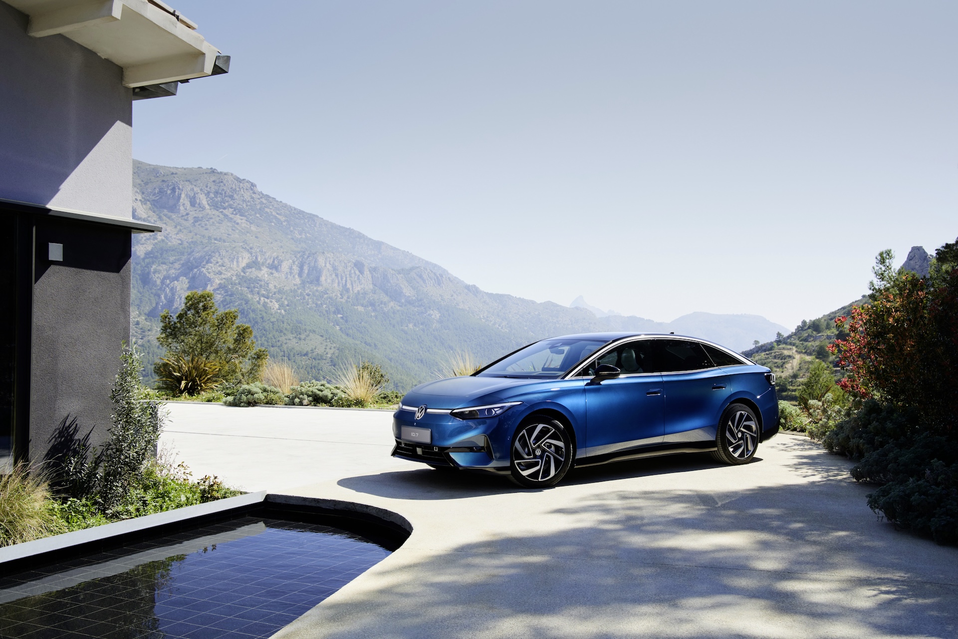 ID.7 Launch: VW's Electric Luxury Sedan