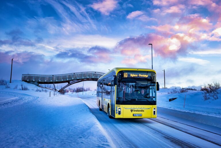 Yutong's Electric Buses Shine in Cold Weather Tests
