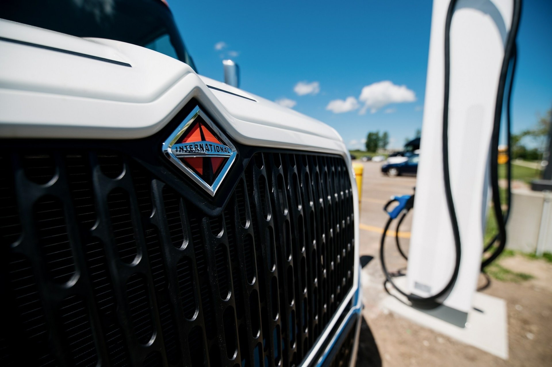 Navistar's Electric Vehicle Dealer Expansion