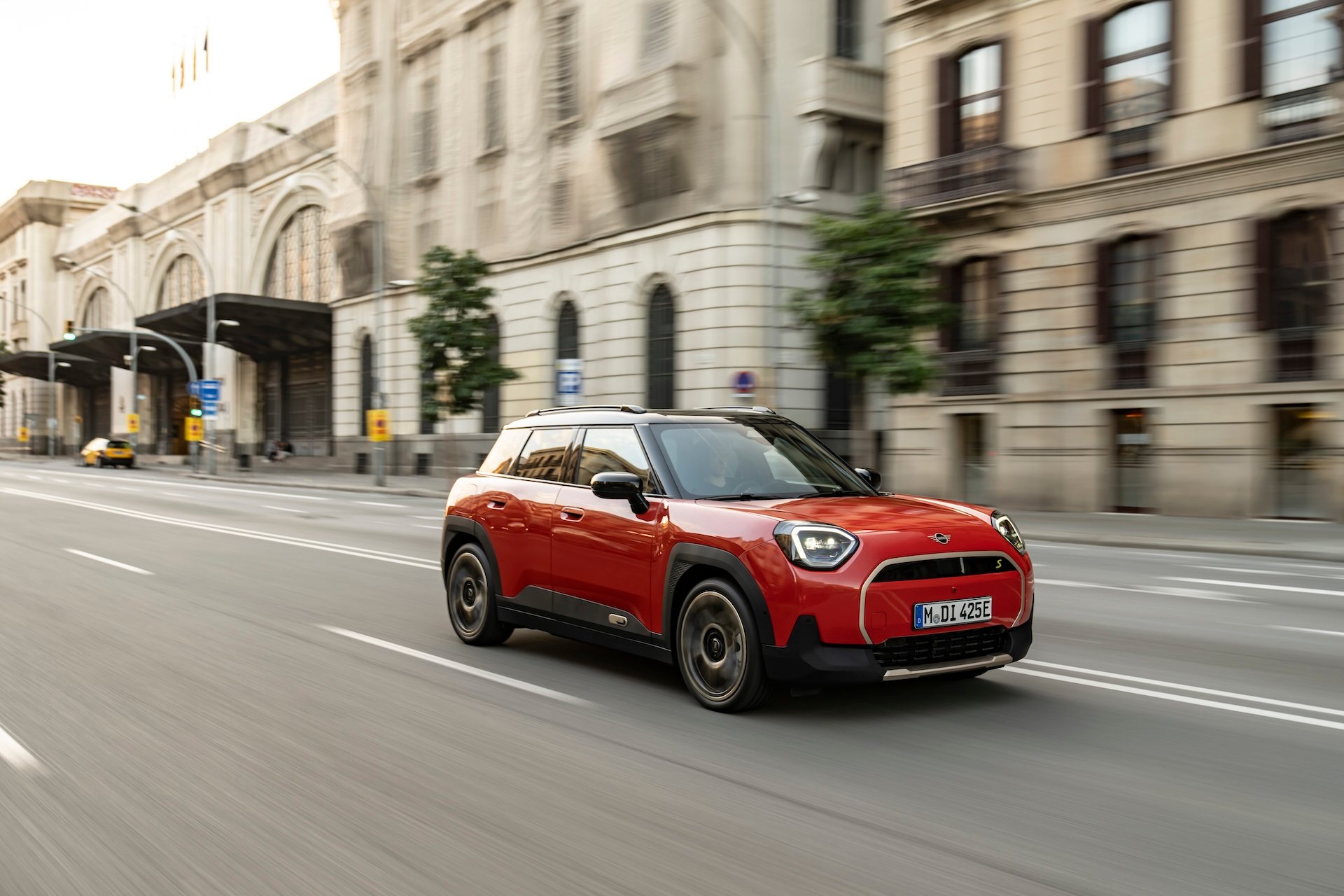 Electrifying Elegance: The New MINI Aceman