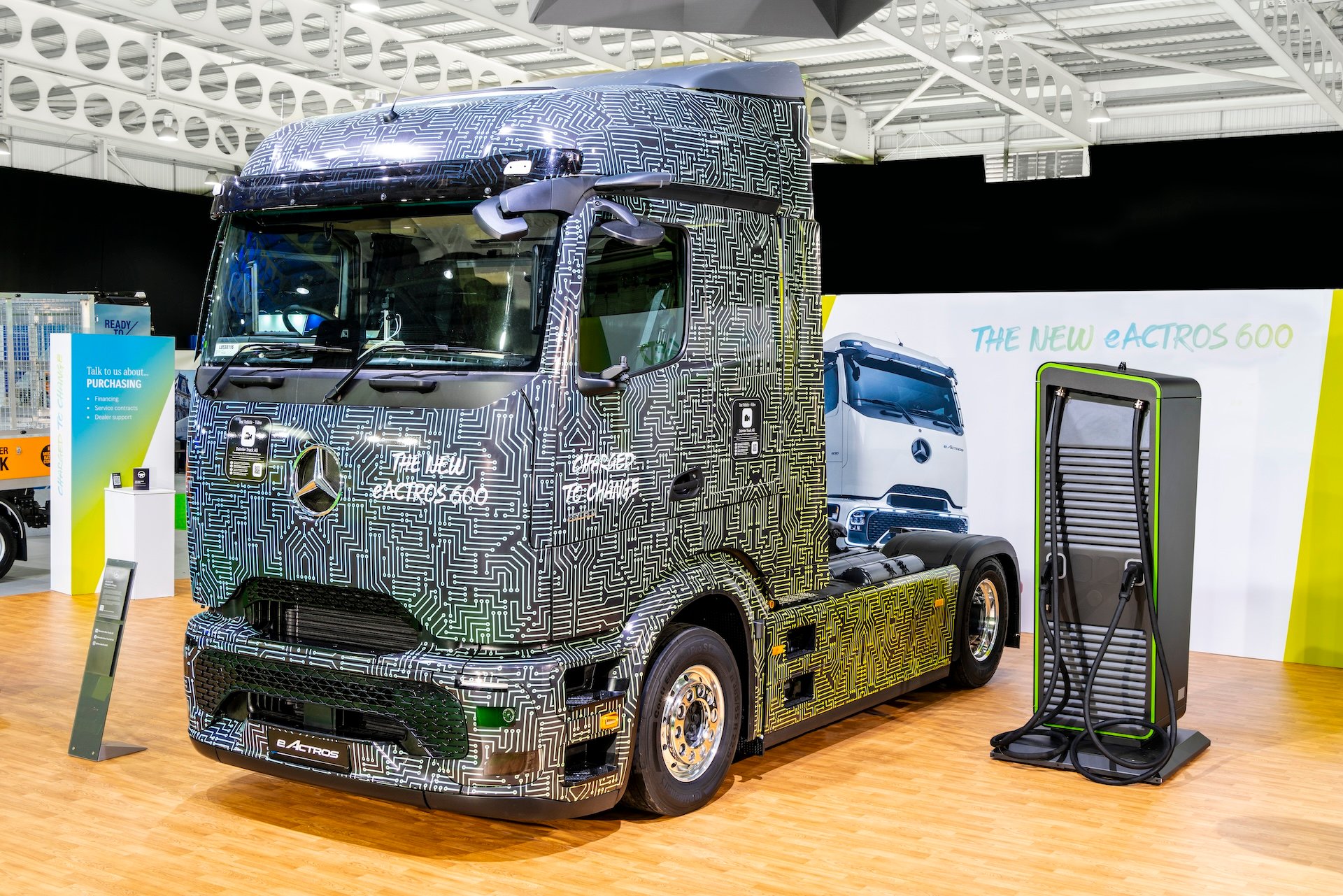 eActros 600 UK Debut at Road Transport Expo