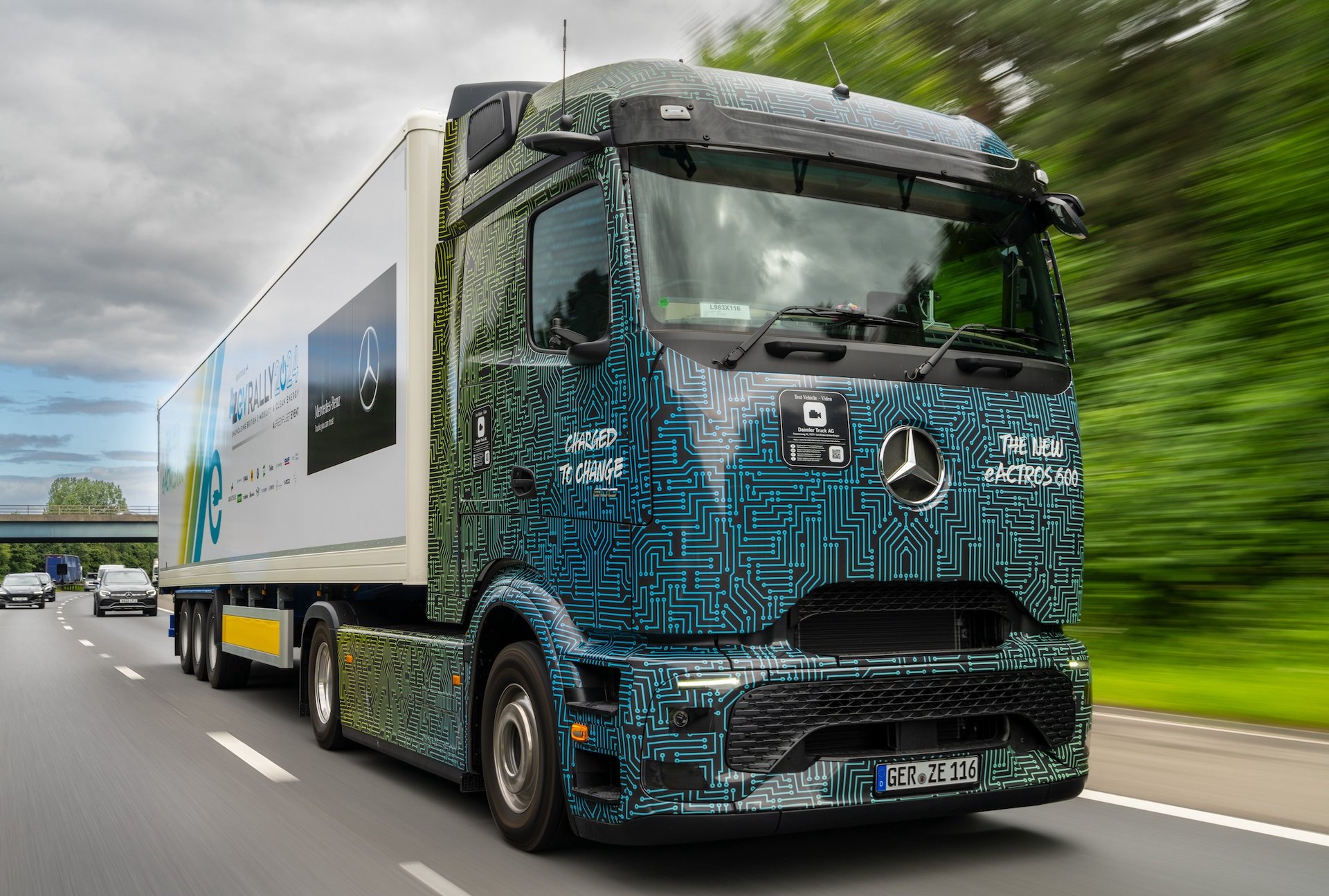 Mercedes eActros 600 Proves Durability in EV Rally