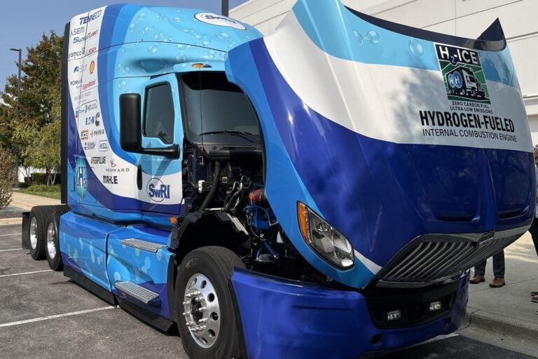 Hydrogen-Powered Truck with Allison Transmission Unveiled