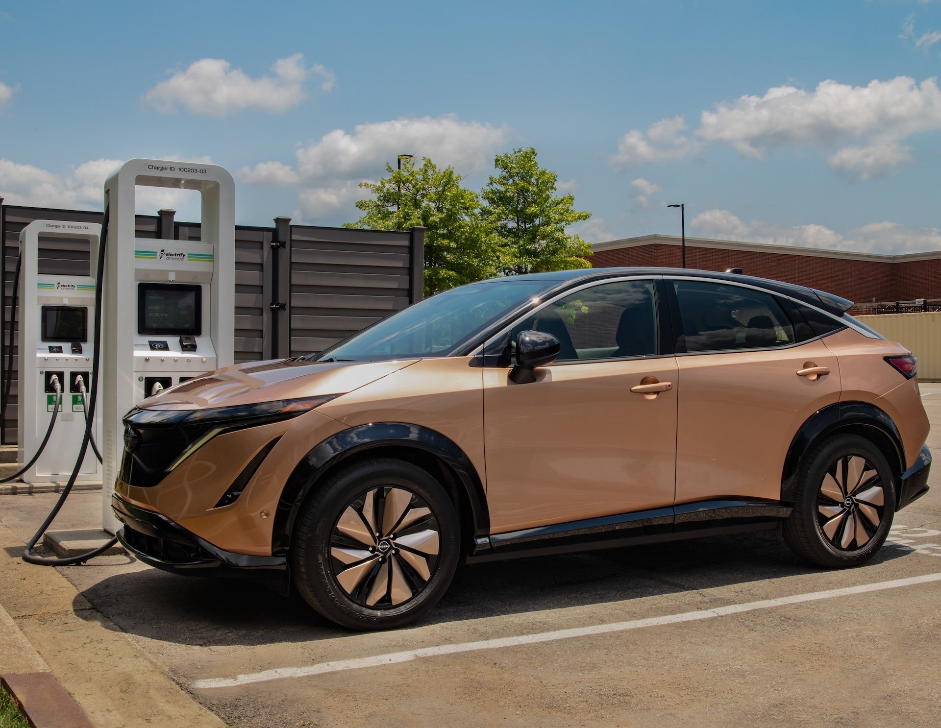 Nissan Enhances EV Charging with New Network