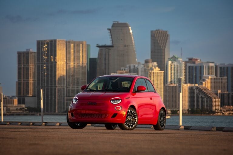 Fiat 500e Wins 2025 Urban Green Car Award