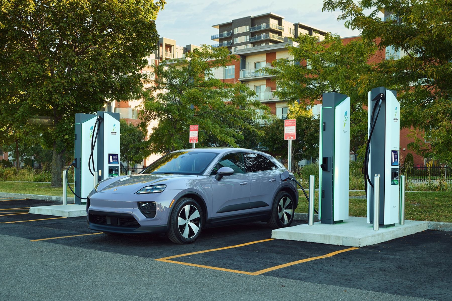 Canada: Porsche Macan Electric Includes Free Charging