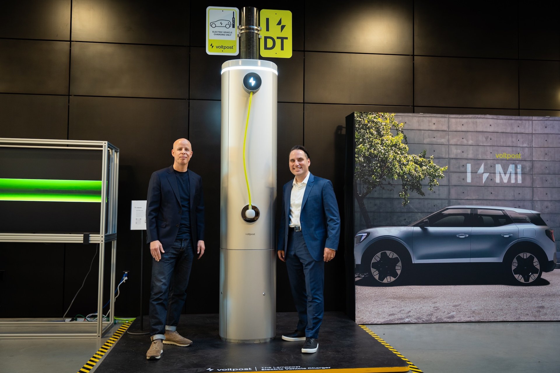 AT&T, Voltpost Expand EV Charging Access