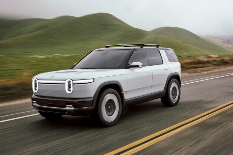 LG to Supply Cylindrical Batteries to Rivian