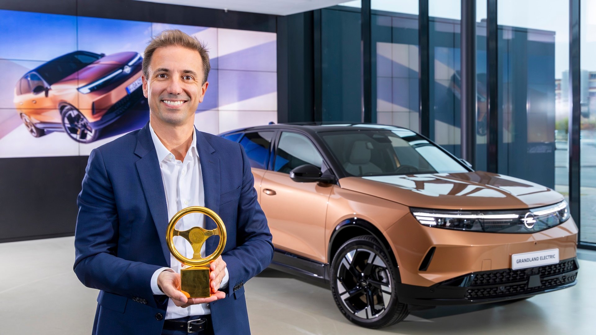 Opel Grandland Wins Golden Steering Wheel