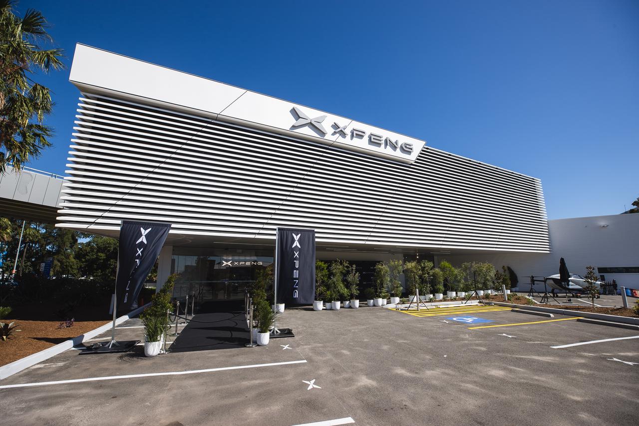 XPENG and its exclusive Australian partner, TrueEV, have officially launched XPENG Australia, unveiling the XPENG Center Sydney as part of their ambitious global expansion plans. The milestone event, held on December 16, marked a significant step for the electric vehicle brand in the Australian market.