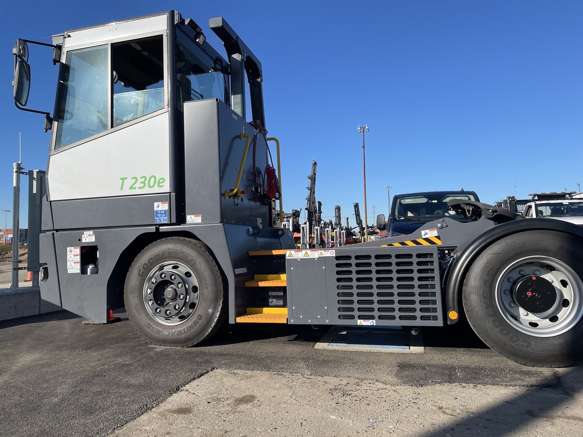 Port of Long Beach Adopts Wireless EV Charging