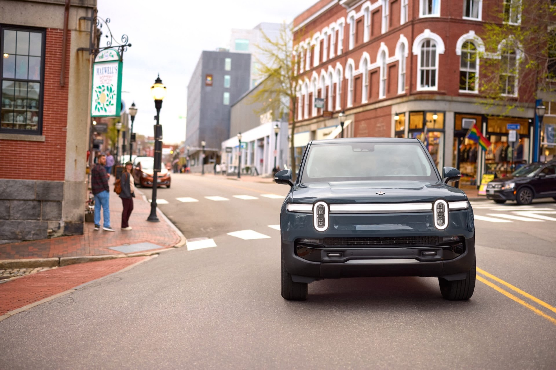 Rivian Recalls 17,260 R1S and R1T Models for Headlight Failure