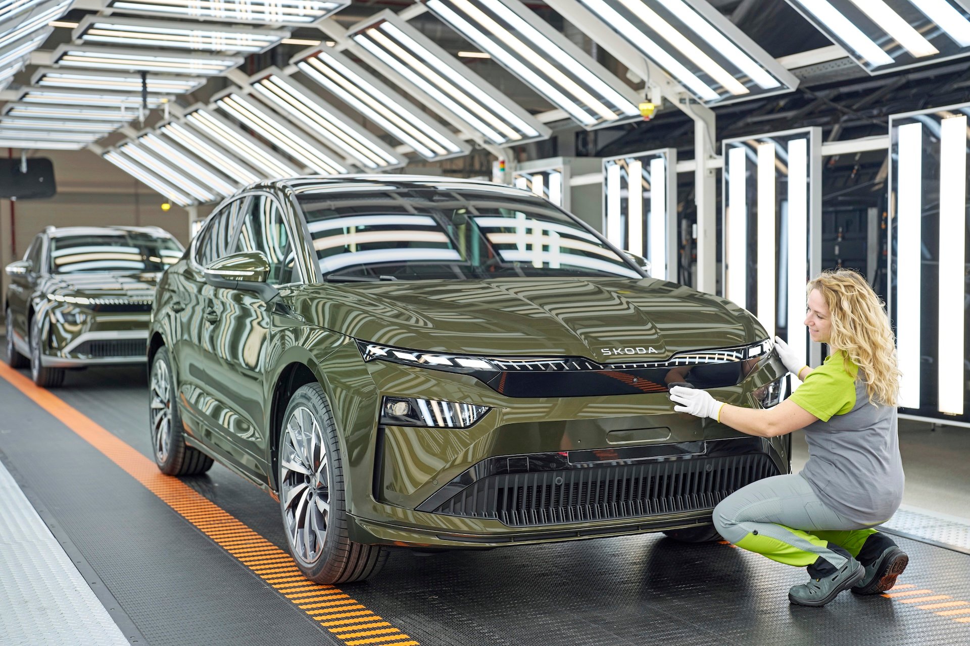 Škoda Begins New Enyaq Production