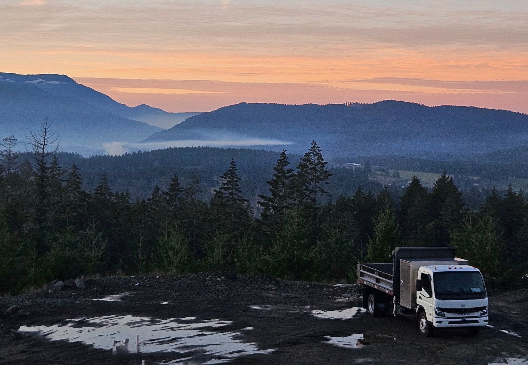 RIZON Delivers First Electric Dump Truck in Canada