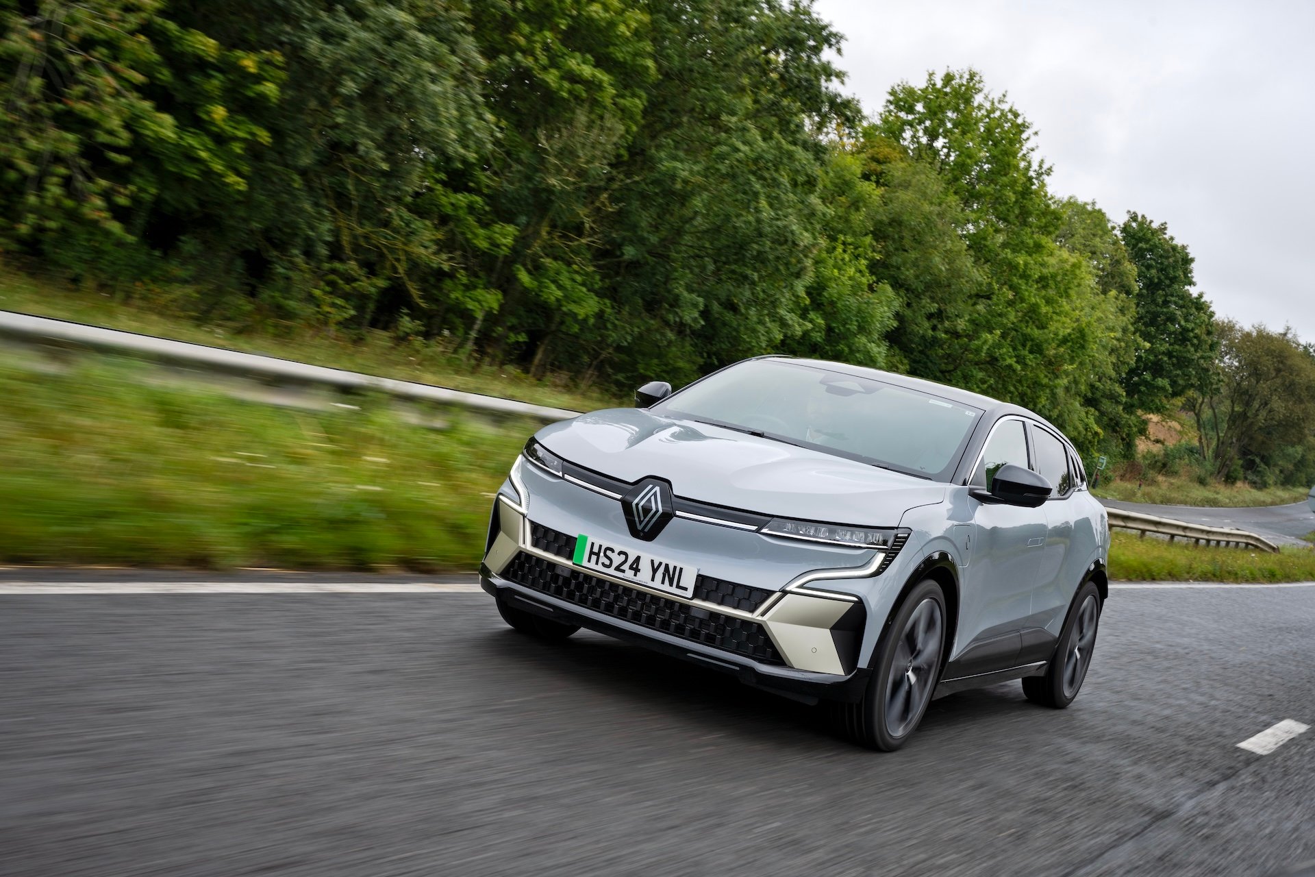 Renault is making it even more affordable to switch to hybrid or electric vehicles with the Award-winning E-Tech Event, running until March 3rd. 