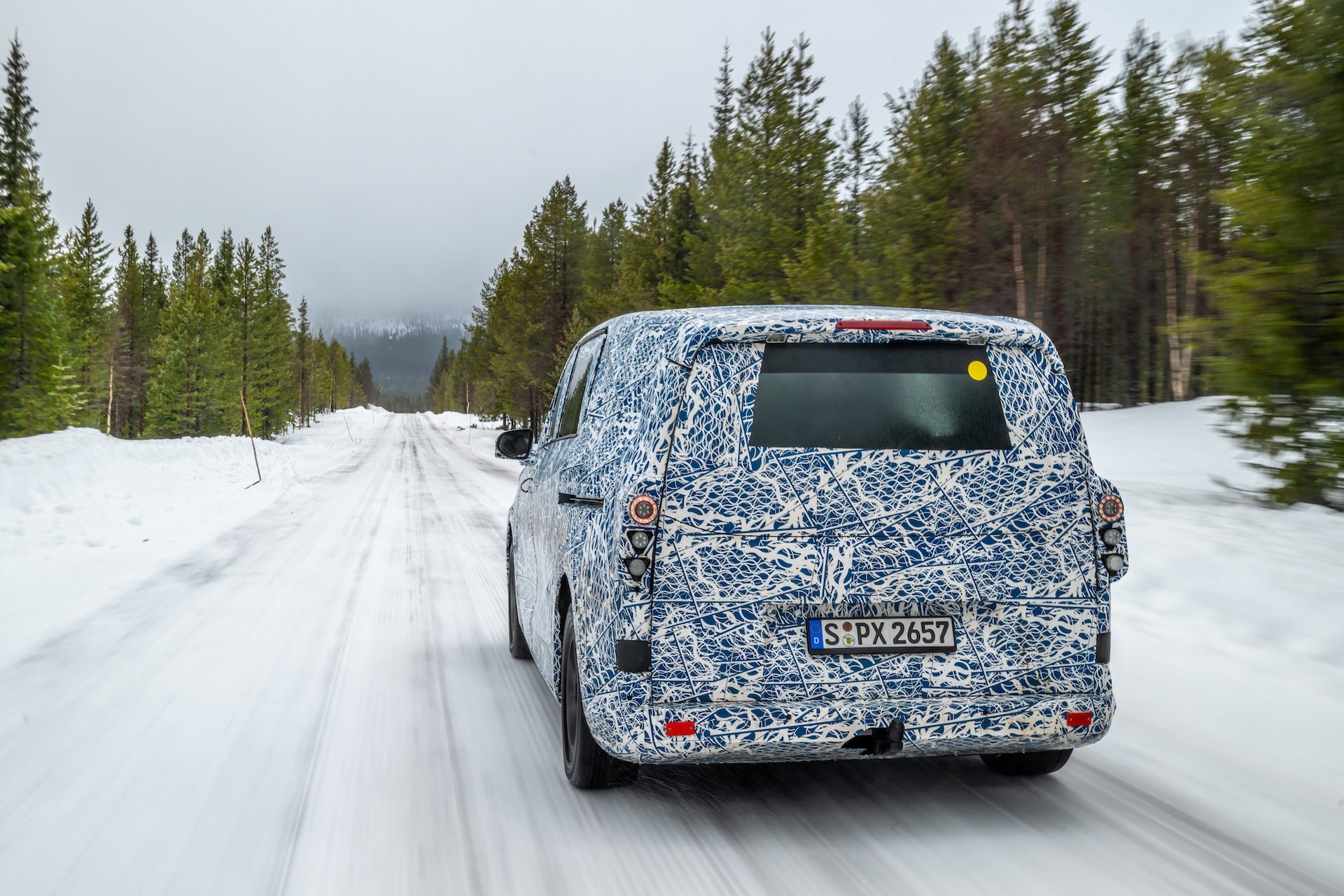 Mercedes MPVs Ace Arctic Winter Testing