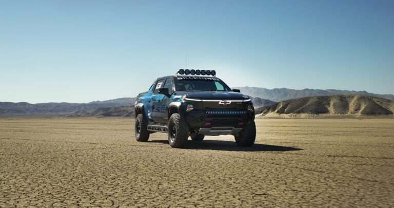 Silverado EV ZR2 Tackles Mint 400